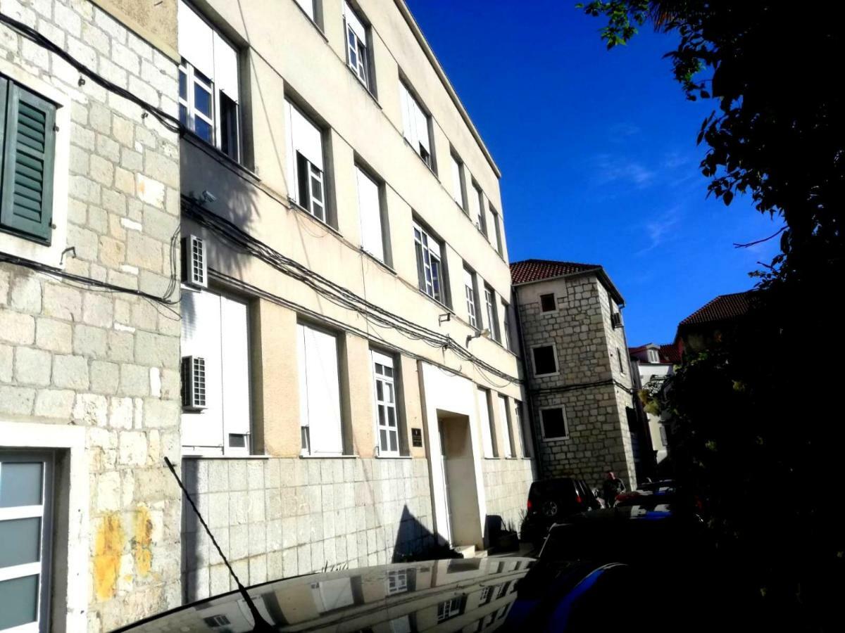 Auberge de jeunesse Ruzmarin Split